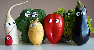 Verschiedenes Gemüse mit Augen