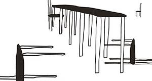 skizzierter Tisch mit drei Stühlen, zwei davon umgeworfen