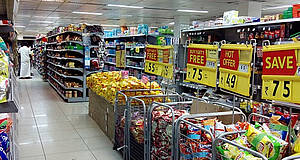 Angebotsposten eines Supermarktes